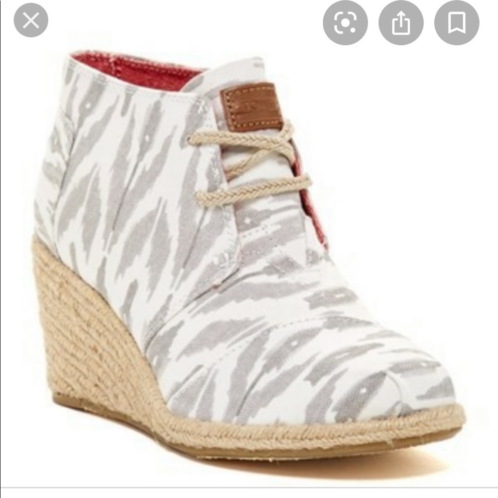 TOMS Gray & White Rope Detail Wedges Size 8.5